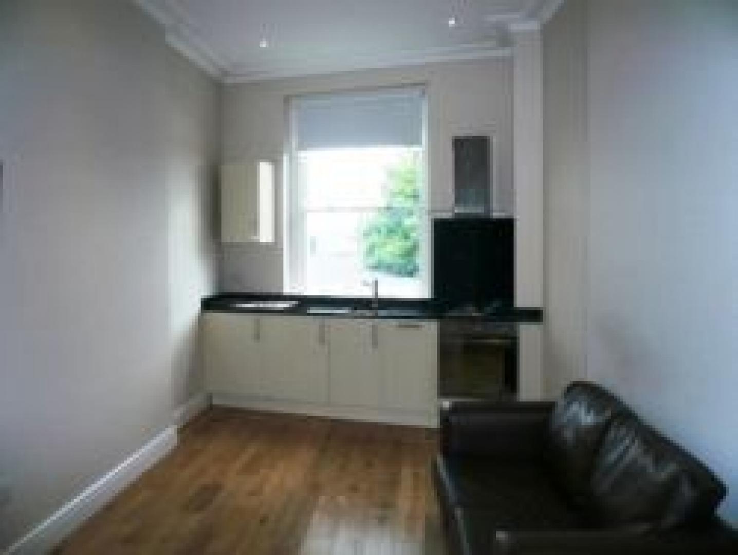 			Studio Apartment, 1 bath, 1 reception Flat			 West End Lane, WEST HAMPSTEAD